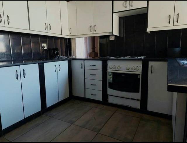 3 BEDROOM HOUSE FOR SALE IN CLAREMONT